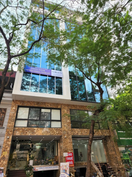 Hiếm! Nhà mặt phố Nguyễn Chí Thanh 40m², mặt tiền 4,5m, ô tô, kinh doanh 15 tỷ