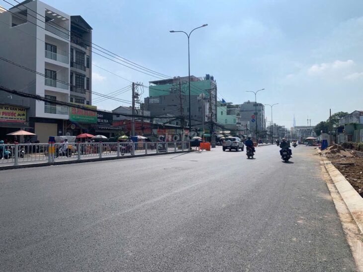 Bán nhà mặt tiền 50x100m giá 390 tỷ Đường Dương Quảng Hàm