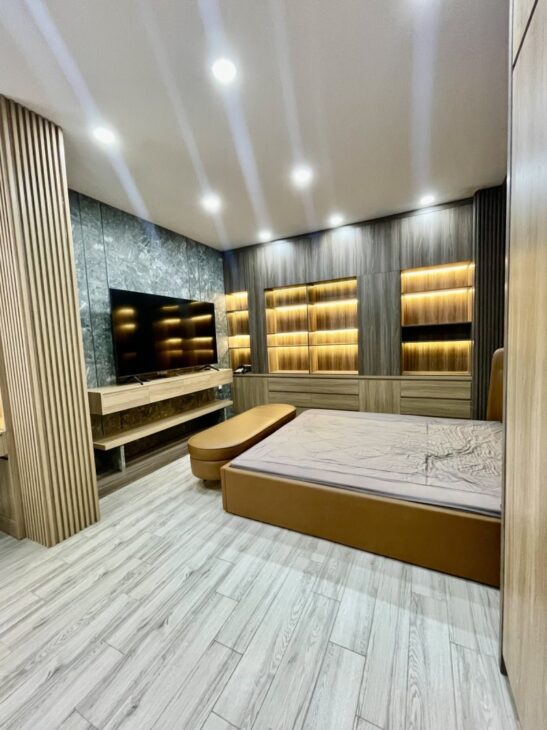 BÁN NHÀ KHU VIP PHAN XÍCH LONG- LÔ GÓC- NHÀ MỚI ĐẸP- PHONG CÁCH HIỆN ĐẠI
