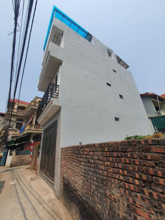 NHÀ ĐẸP NGÕ RỘNG 50m2, 4 TẦNG – DÂN XÂY CHẮC CHẮN – Ô TÔ QUA CỬA – GẦN HỒ MÁT MẺ