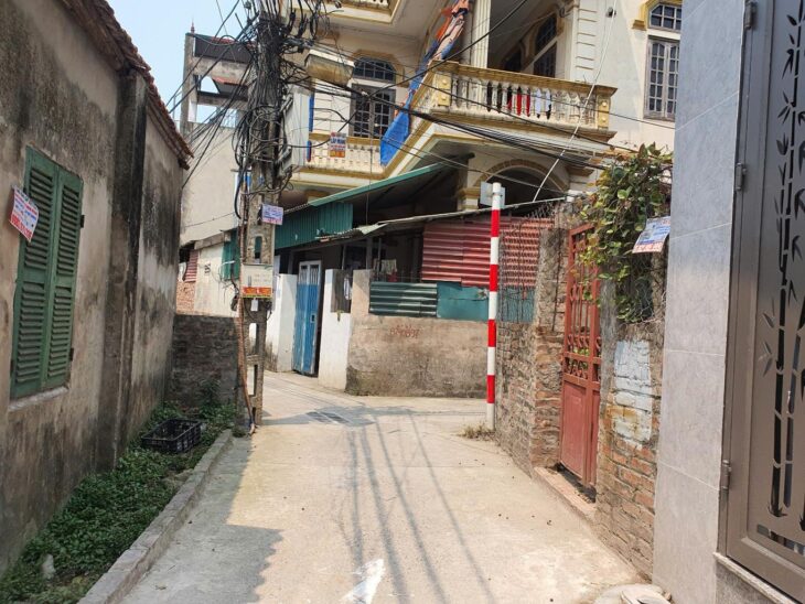 NHÀ ĐẸP NGÕ RỘNG 50m2, 4 TẦNG – DÂN XÂY CHẮC CHẮN – Ô TÔ QUA CỬA – GẦN HỒ MÁT MẺ