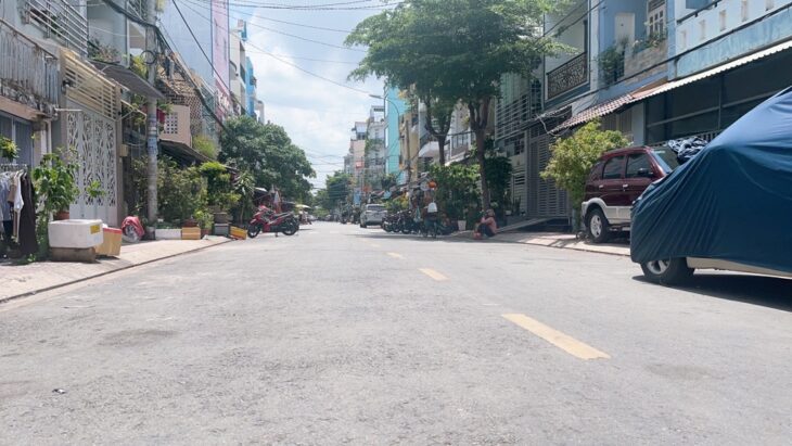 HOT, HOT, CẦN BÁN GẤP NHÀ ĐƯỜNG ĐÔNG HỒ [P4, Q8] DT: 22 M2( 3.5X 7M) CHỈ 2.7 TỶ