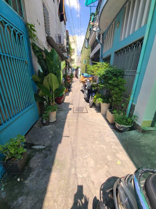 Bán nhà ngay chợ Phạm Văn Bạch, P12, Gò Vấp, 5x13m vuông vức, giá chỉ nhỉnh 4 tỷ còn bớt