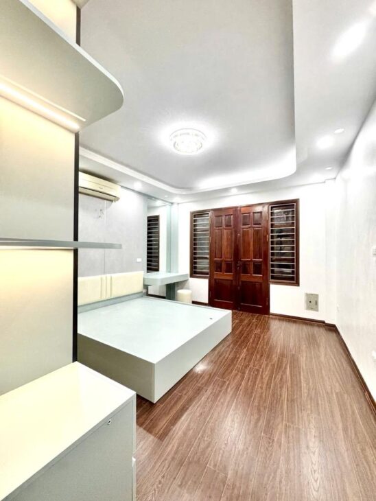 Bán nhà Trần Đại Nghĩa, ô tô đỗ cửa, lô góc, kinh doanh, 36m2, 10 tỷ