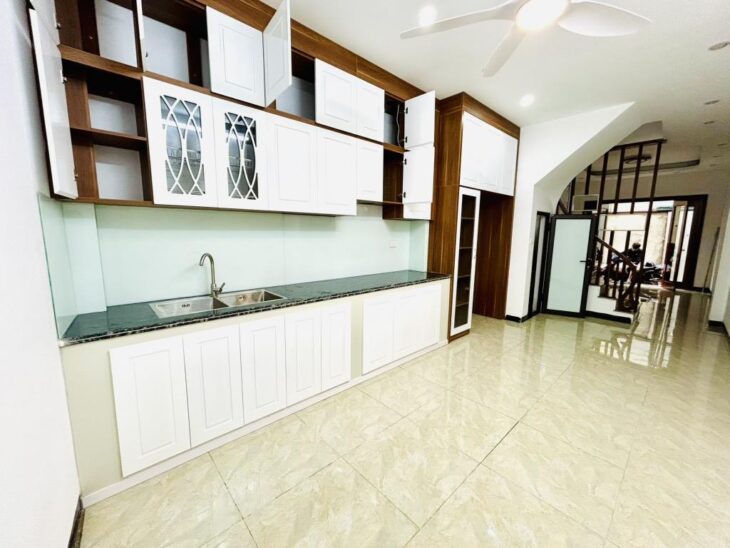 BÁN NHÀ TRƯƠNG ĐỊNH, Ô TÔ ĐỖ CỬA, KINH DOANH, 42M2. 8.2 TỶ