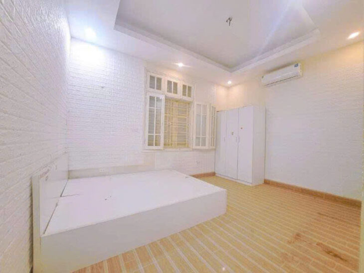 Bán nhà phân lô Đầm Trấu, Hai Bà Trưng 56m, 5T, MT 4.1m, vỉa hè, ô tô, KD, giá 24 tỷ. LH: 0366051369