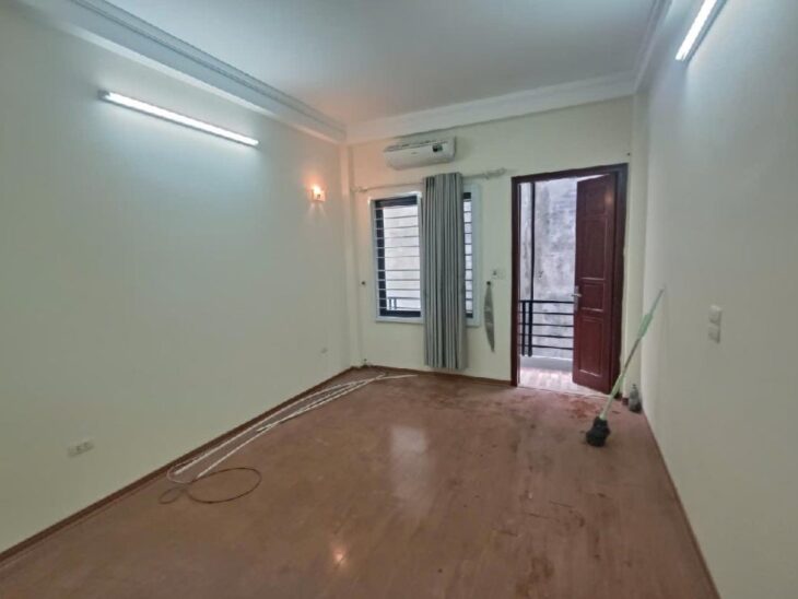BÁN NHÀ NGỌC HỒI, HOÀNG MAI, Ô TÔ VF3 ĐỖ CỬA, 30M RA PHỐ, SD 46M2, 8.8TỶ(CTL)