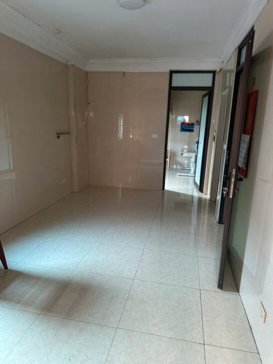 Bán nhà tập thể 90m đẹp như mặt phố tại 487 Nguyễn Trãi ô tô đỗ cửa, Thanh Xuân