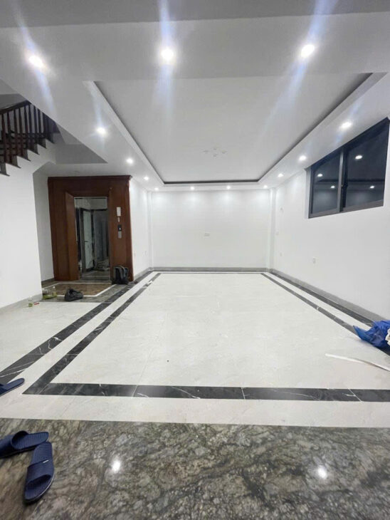 Bán Nhà Phố Tô Vĩnh Diện – 50m x 6 Tầng – Phân Lô – Ô Tô Tránh Trước Nhà – Giá 19,8 Tỷ