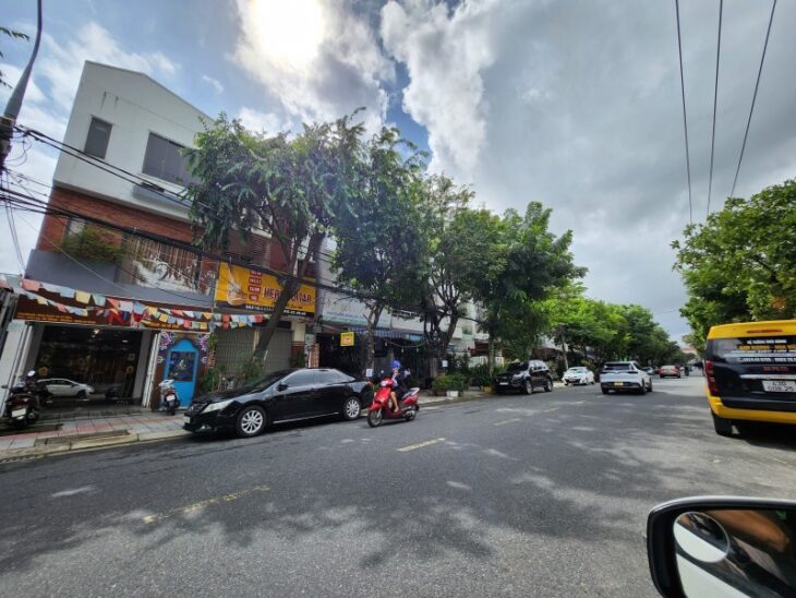 SIÊU VỊ TRÍ TIỂU LA – 2 MẶT TIỀN – NHÀ 3 TẦNG ĐẸP – GIÁ CHỈ 12 TỶ