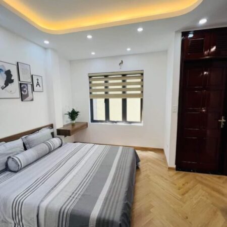 Bán nhà Quan Nhân, Thanh Xuân, mặt ngõ to như phố, ô tô đỗ cửa, kinh doanh, 40m2, 11.x tỷ.