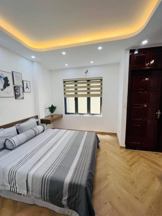 Bán nhà Quan Nhân, Thanh Xuân, mặt ngõ to như phố, ô tô đỗ cửa, kinh doanh, 40m2, 11.x tỷ.