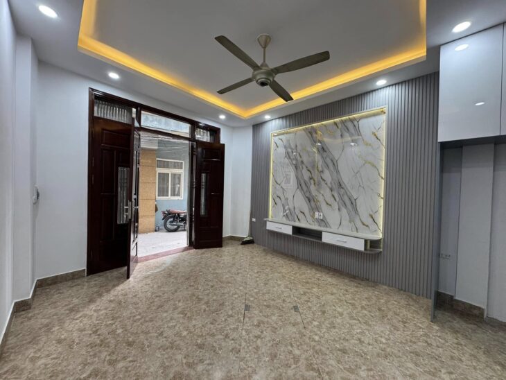 BÁN NHÀ PHỐ HẠ ĐÌNH – KINH DOANH – NGÕ THÔNG DT 35M, 6T, MT 3,9M GIÁ 7,5 TỶ