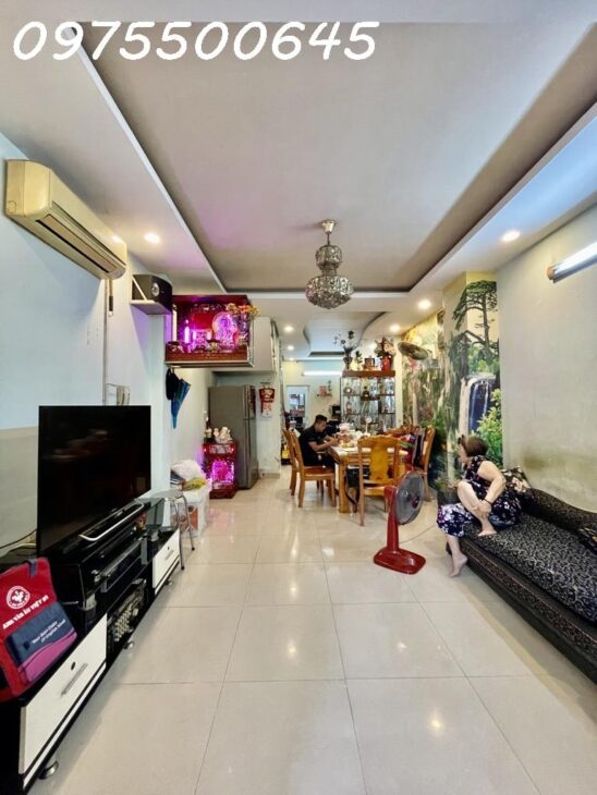 TRUNG TÂM QUẬN 8, ĐỐI DIỆN CHỢ PHẠM THẾ HIỂN, CÁCH MẶT TIỀN ĐƯỜNG CHỈ VÀI BƯỚC CHÂN – 49M2 – NHỈNH