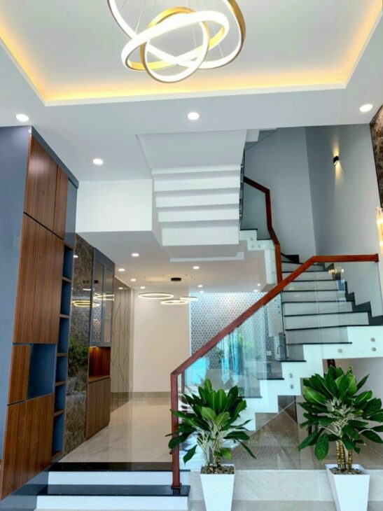 Bán nhà 4 tầng, 90m², 4PN, 5WC, Q.2, 8.2 tỷ, sổ hồng