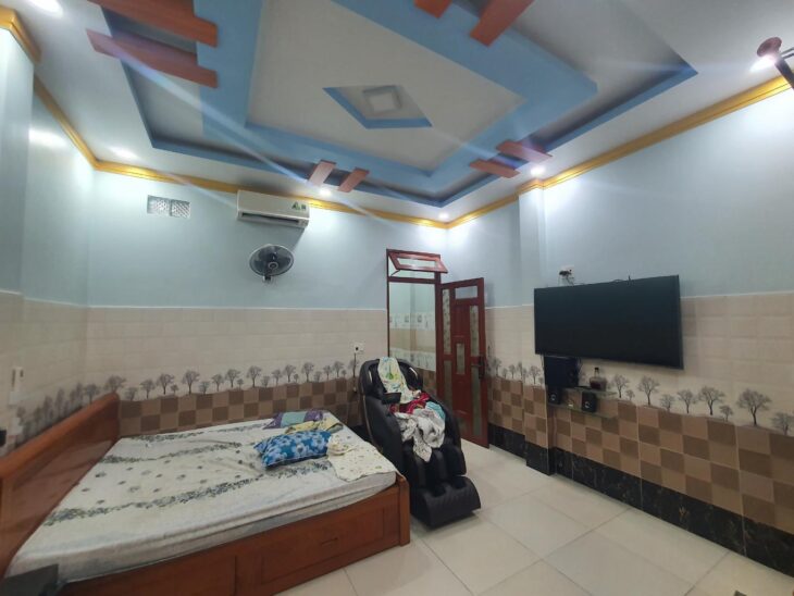 Bán nhà mặt phố Đoàn Thị Kia, Dĩ An, 122m², 10.5 tỷ, sổ đỏ