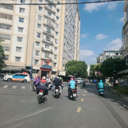 ❤️ CĂN HỘ MIẾU NỔI – tầng 8 – VIEW VŨ HUY TẤN THOÁNG MÁT – GIÁ CHỈ 3 TỶ ❤️ ❤️ CĂN HỘ MIẾU NỔI – tầng 8 – VIEW VŨ HUY TẤN THOÁNG MÁT – GIÁ CHỈ 3 TỶ ❤️