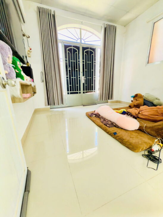 Bán Nhà hẻm 152 Hung Phú, khu VIP P8 Q8