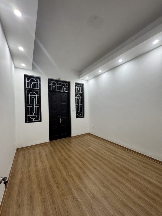 BÁN NHÀ GIÁI PHÓNG, KIM ĐỒNG, Ô TÔ ĐỖ CỬA,DT 40M2, 8.98 TỶ