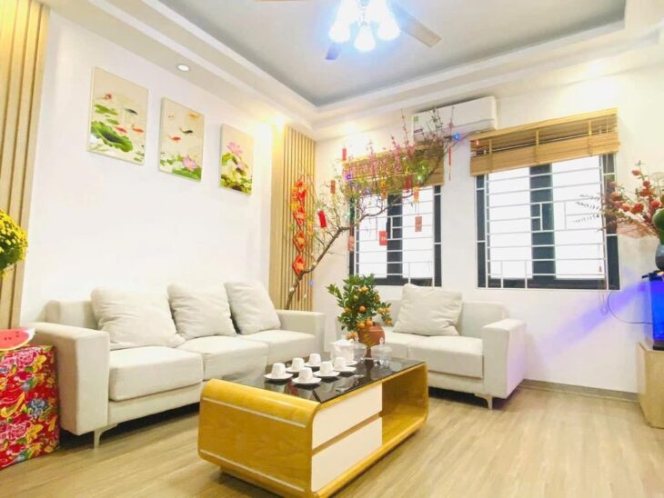 Bán nhà Định Công Thượng, ngõ nông gần phố ,10m ra ô tô, 41m2, 8.6 Tỷ