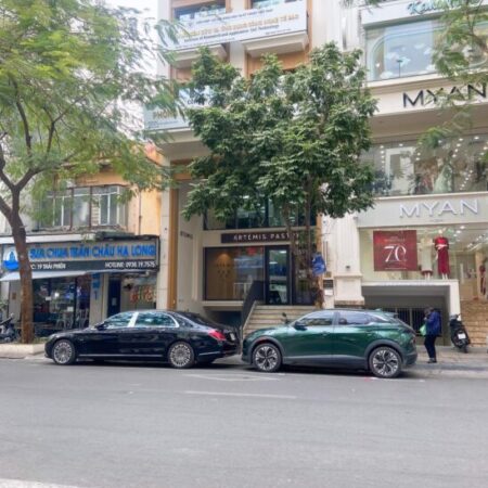 BÁN NHÀ MẶT PHỐ – TÒA VĂN PHÒNG – VỈA HÈ RỘNG – 270 TỶ