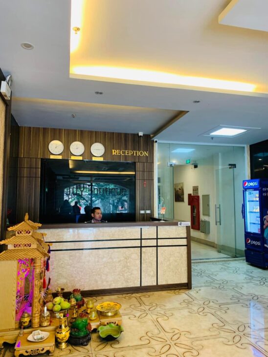 Bán Tòa Khách Sạn Phố Trần Duy Hưng,Ngõ Ôtô View hồ 150m/7Tầng (Có Hầm) 68 Tỷ