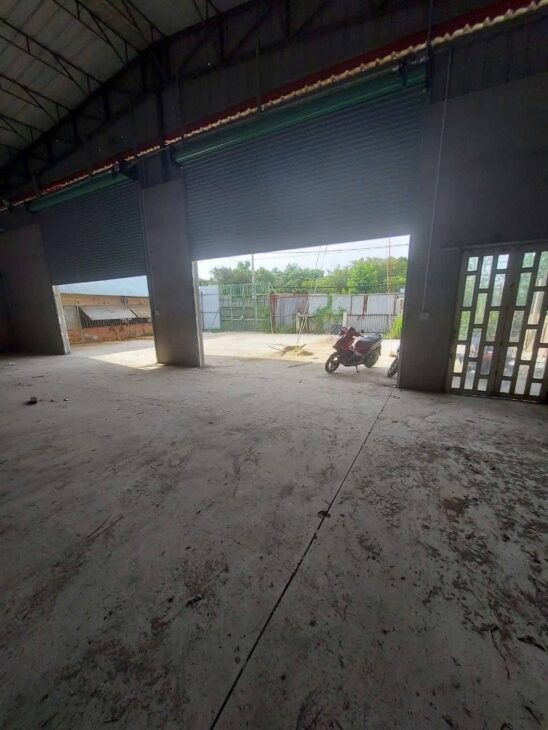 Bán nhà mặt tiền 20x60m giá 35 tỷ Đường Nguyễn Văn Bứa