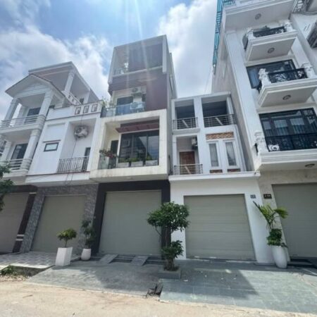 Nhà phân lô 193 Văn Cao, 60m 2 tầng, đường 12m, không lỗi lầm, Giá 4.99 tỉ