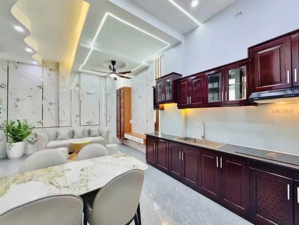 Giá chỉ còn: 7 Tỷ nhỉnh – Cơ hội sở hữu nhà đẹp Phú Nhuận!