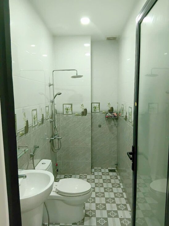 BÁN NHÀ MẶT TIỀN 3 TẦNG 1 TUM ĐƯỜNG SỐ 4 VCN PHƯỚC HẢI