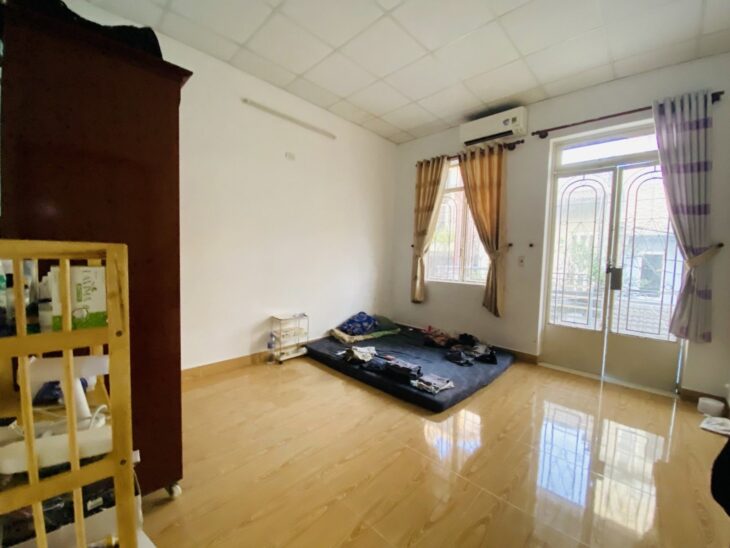 NHÀ CHÍNH CHỦ CẦN BÁN GẤP GIẢM CHÀO 300tr—> GIÁ CÒN 5.5 TỶ- 2 TẦNG – 54M2 (4X13.3) HẺM NHỰA XE HƠI,