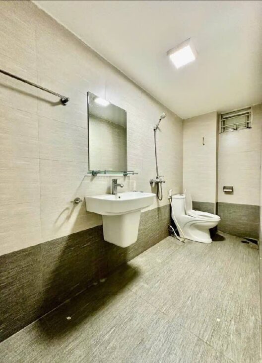 NHÀ ĐẸP LÊ TRỌNG TẤN THANH XUÂN – LÔ GÓC, NGÕ THÔNG, MẶT TIỀN RỘNG – DT 38M2 GIÁ NHỈNH 9 TỶ