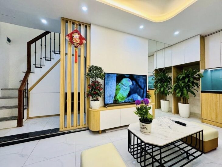 NHÀ ĐẸP PHỐ KIM NGƯU NGÕ THÔNG FULL NỘI THẤT 3 NGỦ KHÉP KÍN GẦN TIMES CITY NHỈNH 6 TỶ!