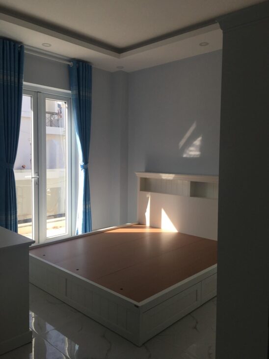 Cho thuê nhà KDC Valencia, Phú Hữu, Quận 9, DT 75m2, 4PN, nhà trống, giá tốt 12tr.tháng
