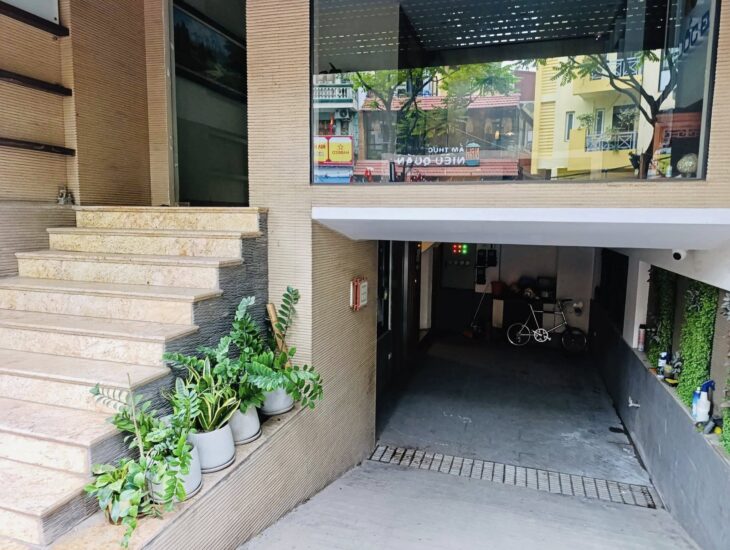 Bán Tòa Văn Phòng-Mặt Phố Q.Ba Đình (Linh Lang,Liễu Giai) 105m/9Tầng/MT 10m 84 Tỷ