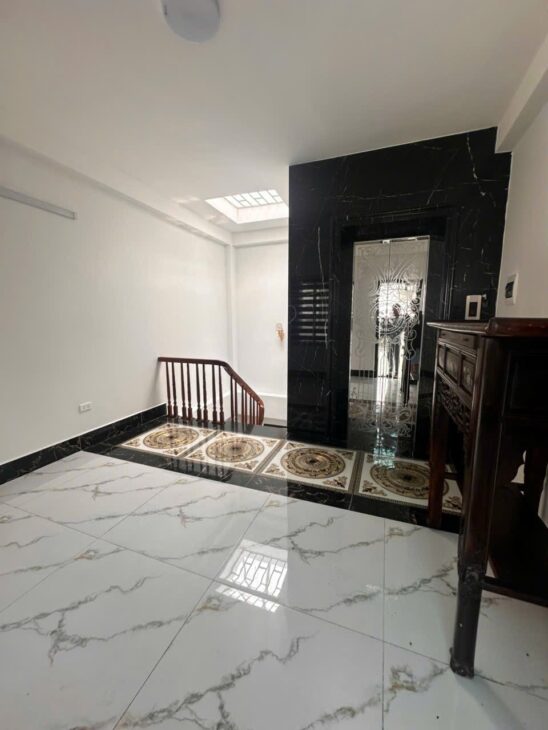 Bán Nhà Long Biên 55m x 6 Tầng Thang Máy Ô Tô Kinh Doanh Giá 13.6 Tỷ.