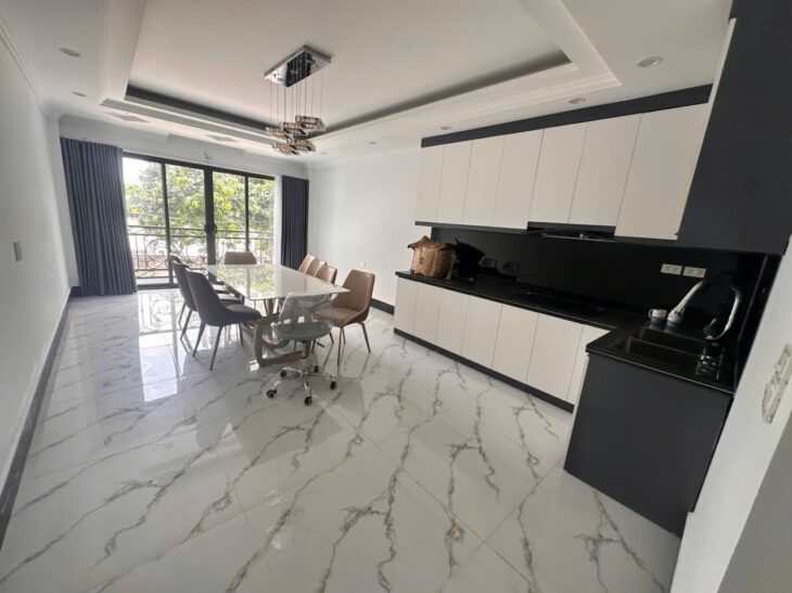 Bán Nhà Long Biên 55m x 6 Tầng Thang Máy Ô Tô Kinh Doanh Giá 13.6 Tỷ.