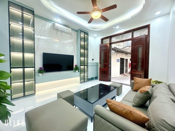 Bán nhà Trần Đại Nghĩa, ô tô đỗ cửa, lô góc, kinh doanh, 36m2, 10 tỷ