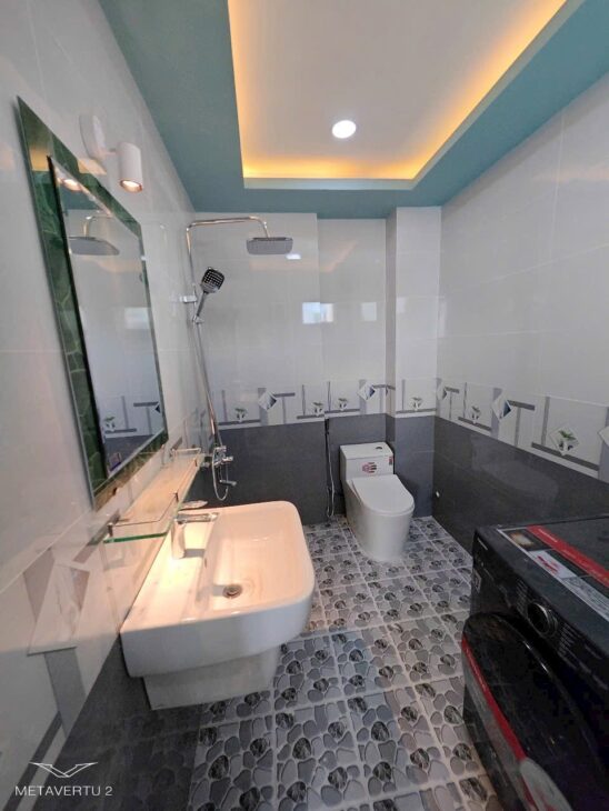 BÁN NHÀ MỚI THIẾT KẾ HIỂN ĐẠI TTTP 2 TẦNG HẺM 2/4 – VẠN THẠNH NHA TRANG