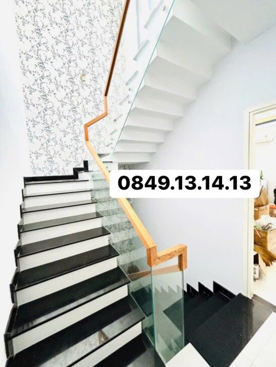 NHÀ MỚI 4 TẦNG – 4.2x 20 – THIẾT KẾ HIỆN ĐẠI – PHỐ VIP KIỀU ĐÀM Q7 HẺM XE HƠI THÔNG – KHU VIP HIM