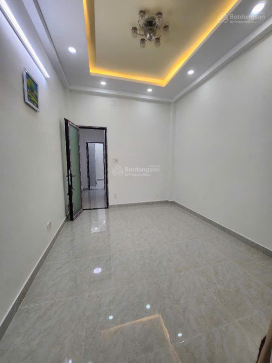 Bán nhà mặt tiền 3 tầng đúc kiên cố đường nhựa tại Mễ Cốc, 4,58 tỷ, 44m2, 4PN, 3WC cực chất