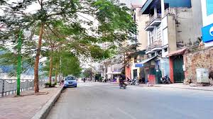 Bán nhà mặt phố Nguyễn Đình Hoàn Quận Cầu Giấy 60m2 x 7tầng ,mặt tiền rộng