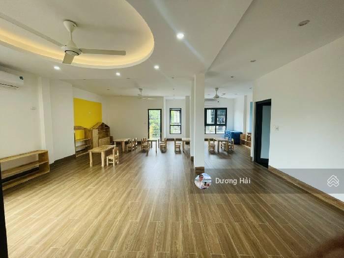 Bán nhà Trần Quốc Hoàn – 98m MT 9m Ô Tô Tránh Vỉa Hè Kinh Doanh VP Nhà đẹp Dân xây