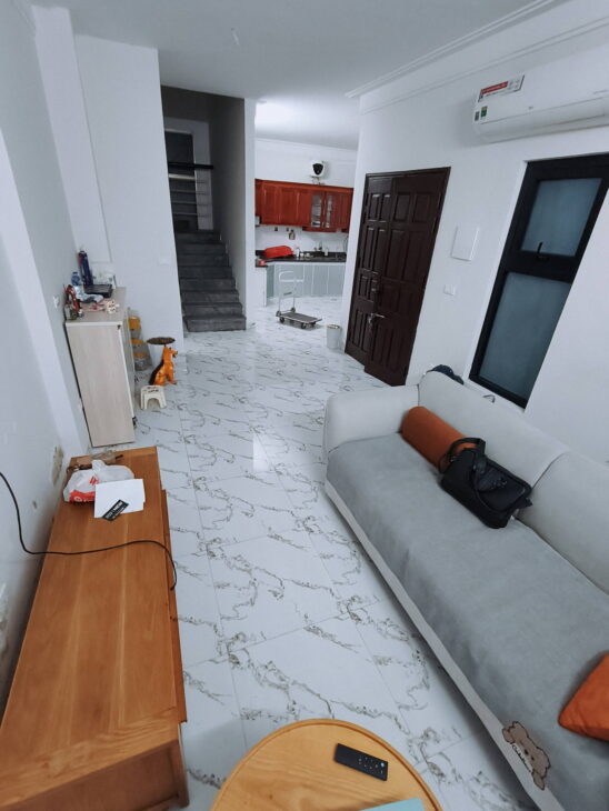 Chính chủ bán gấp nhà ngõ ô tô – 174 Trần Duy Hưng: 59m2 – 5 tầng, MT: 5,5m. 11 tỷ.