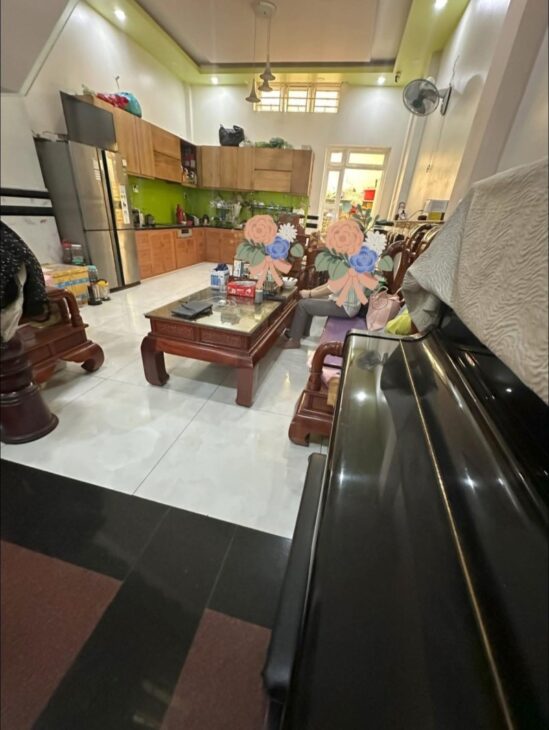 Bán nhà mặt phố Thủ Đức, 105m2, 4 tầng, 15.1 tỷ, sổ hồng