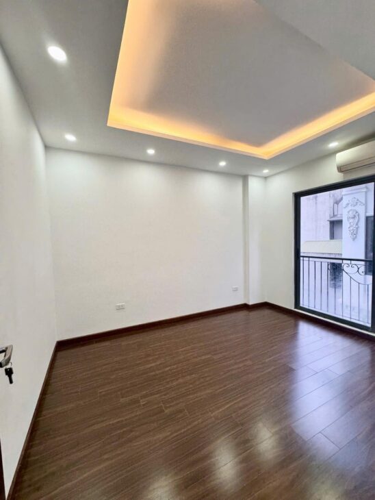 Bán nhà đẹp Việt Hưng – Lô góc – Ga ra thang máy – 6 tầng 8.9 tỷ (Thương lượng)