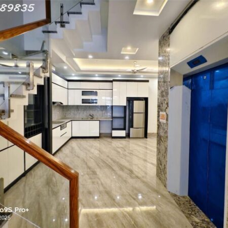 tôi chính chủ bán nhà Lý Sơn, Ngọc Thụy, Long Biên, DTSD 400m2 x 5T 1 tum sổ 101m oto, kinh doanh