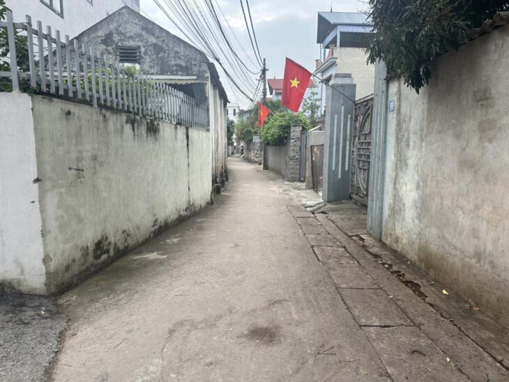 ĐƯỜNG Ô TÔ – ĐẤT VUÔNG ĐẸP – CÁCH TRỤC CHÍNH KINH DOANH 50M – TIỆN ÍCH BẠT NGÀN