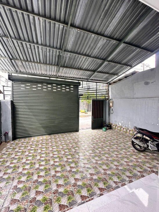 Mặt tiền buôn bán tốt, nhà mới xây hoàn công đủ, thương lượng mạnh TL29