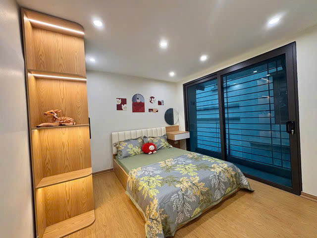 BÁN CĂN HỘ TẬP THỂ PHỐ PHẠM NGỌC THẠCH, ĐỐNG ĐA, SD 90M2, LÔ GÓC, Ô TÔ ĐỖ CHÂN CẦU THANG, FULL NT,